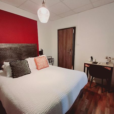 Logis Hotel Restaurant La Brasserie Treignac Екстериор снимка