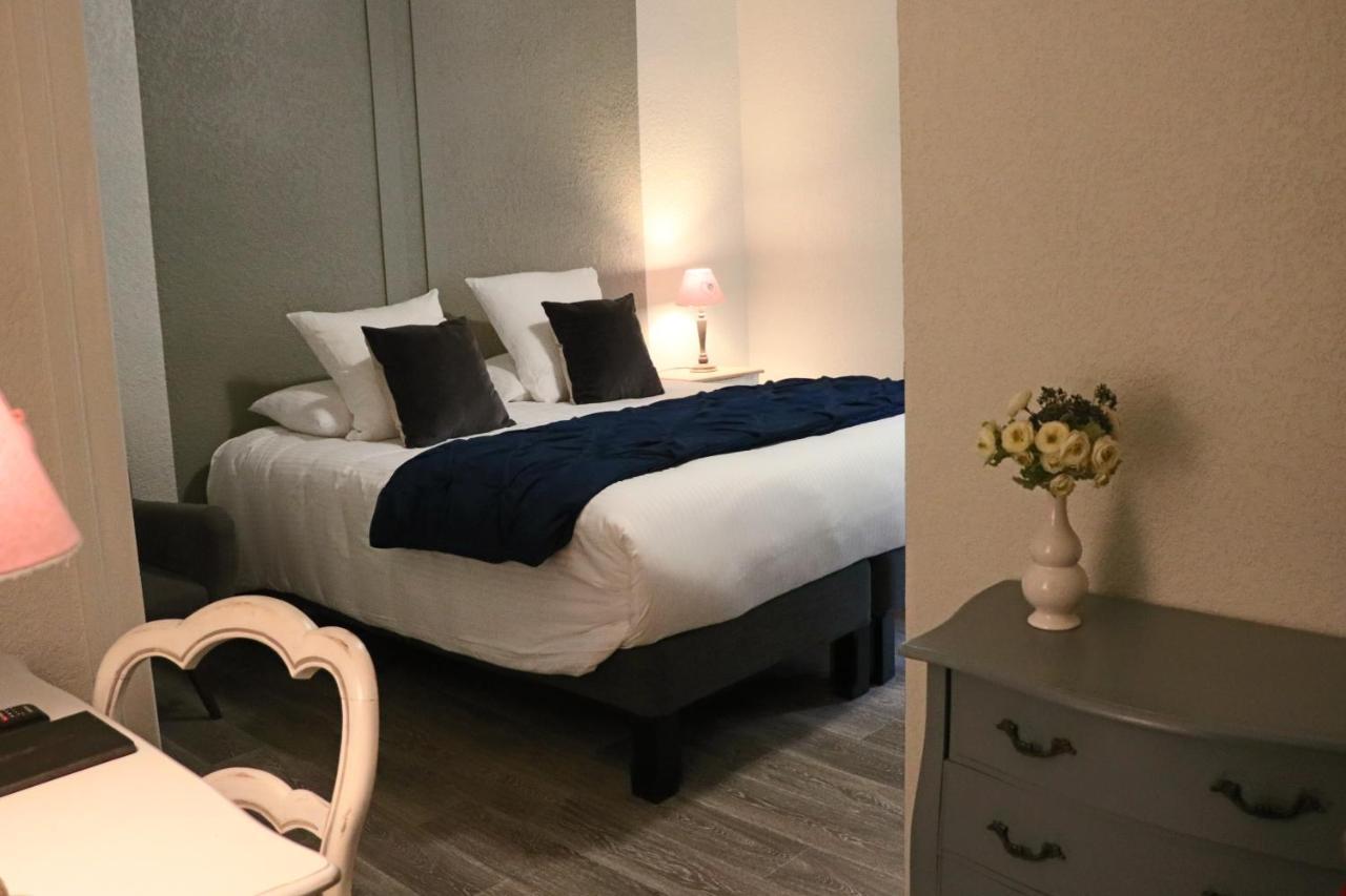 Logis Hotel Restaurant La Brasserie Treignac Екстериор снимка