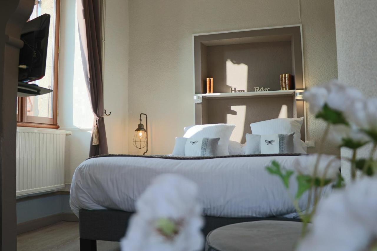 Logis Hotel Restaurant La Brasserie Treignac Екстериор снимка