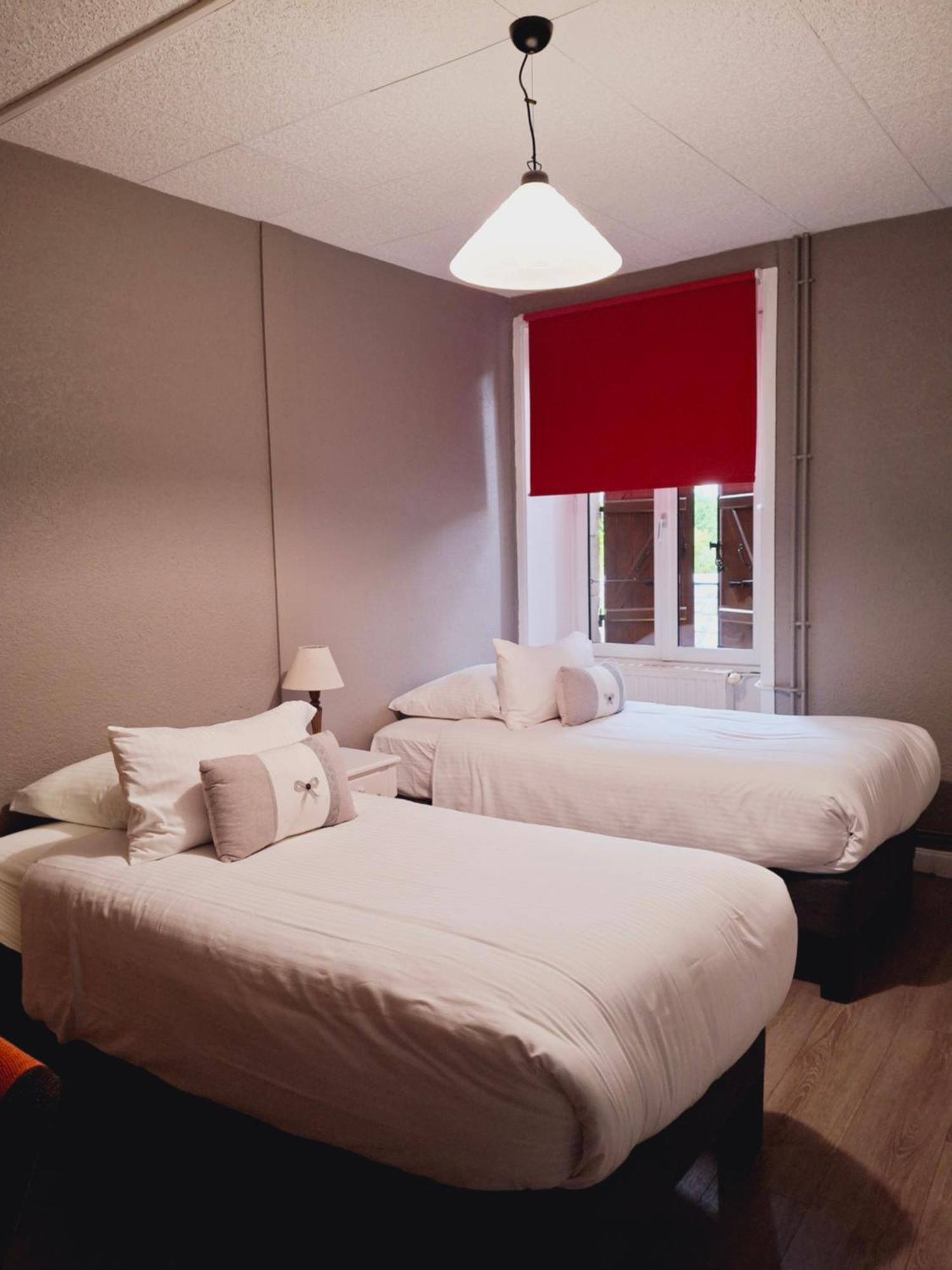 Logis Hotel Restaurant La Brasserie Treignac Екстериор снимка