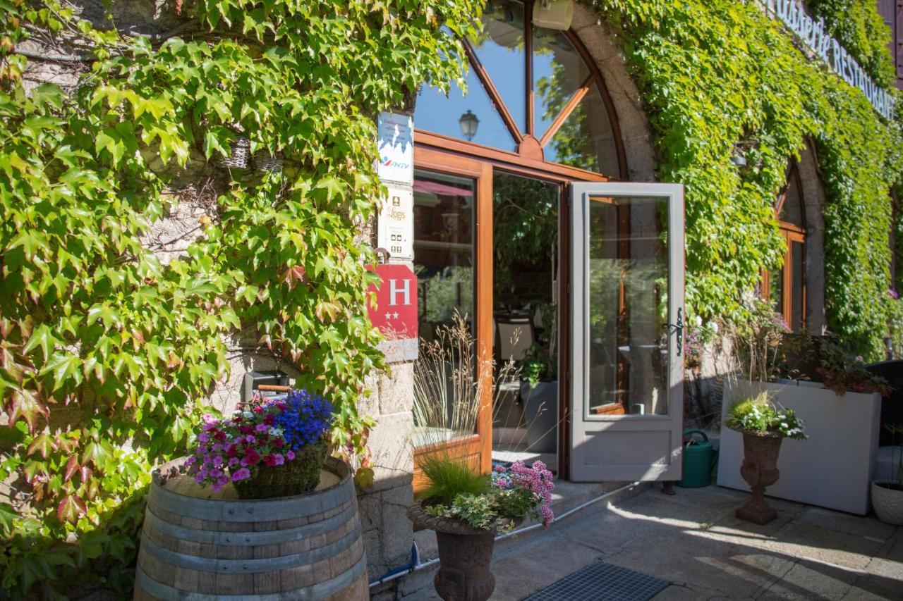 Logis Hotel Restaurant La Brasserie Treignac Екстериор снимка
