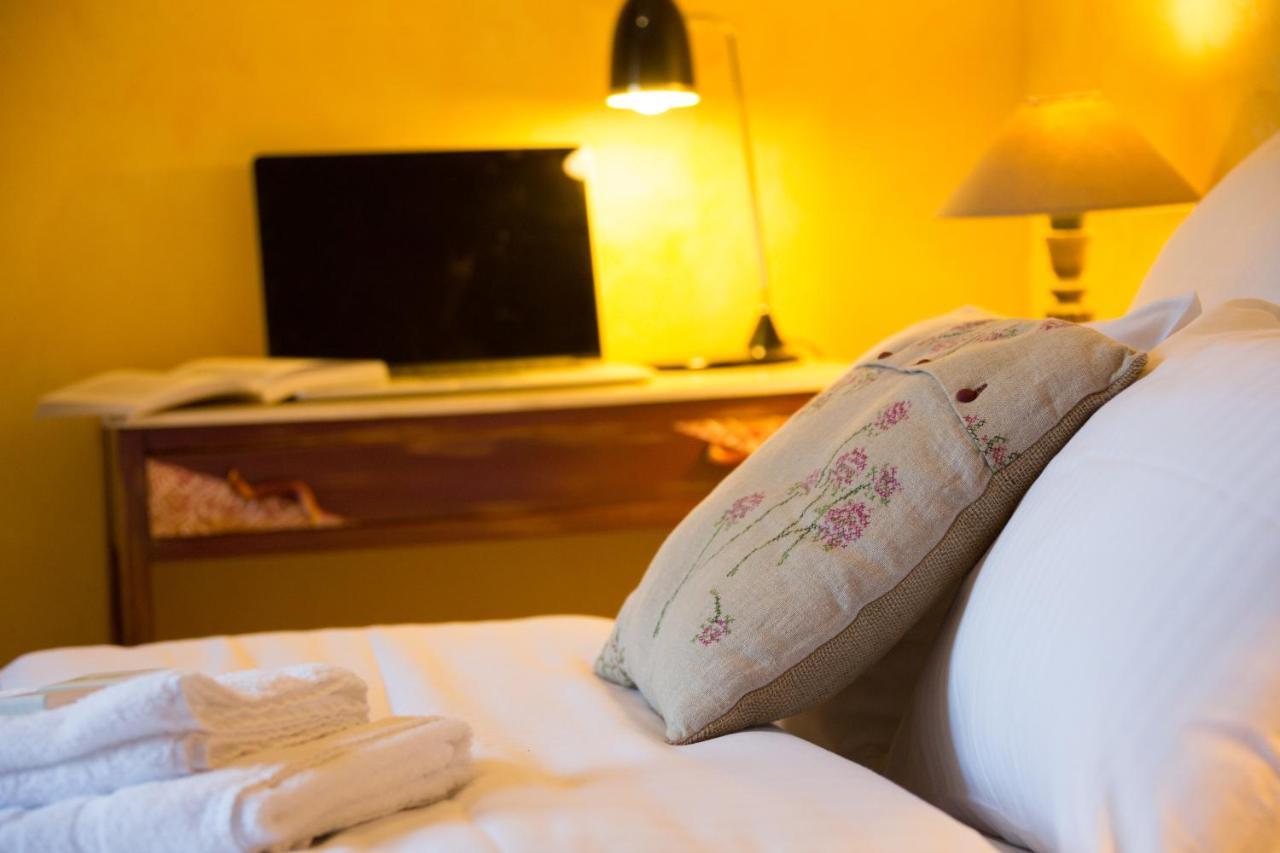 Logis Hotel Restaurant La Brasserie Treignac Екстериор снимка
